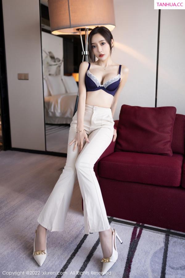 王馨瑶  [XiuRen]高清写真图 2022.12.09 No.5978 王馨瑶yanni 时尚美腿第52张图片